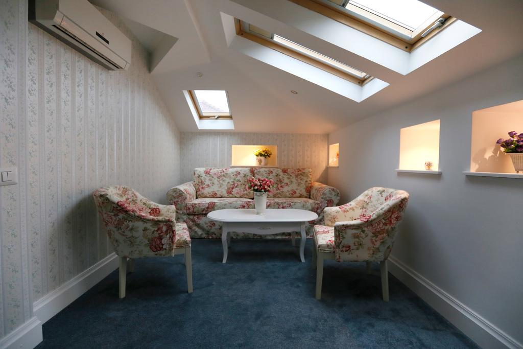 Hotel Les Jardins Carol 4*